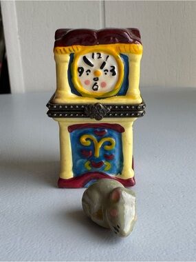 Hickory Dickory Dock Vintage Clock Porcelain Hinged Trinket Box Mouse Miniature